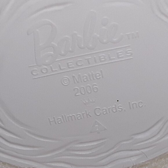 Hallmark Celebration Barbie, Special 2006 Edition - Picture 5 of 6